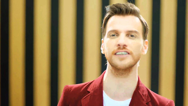 Sinan Akçıl Biyografi